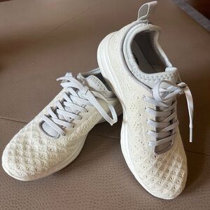 APL Athletic Propulsion Labs Women’s Techloom Phantom